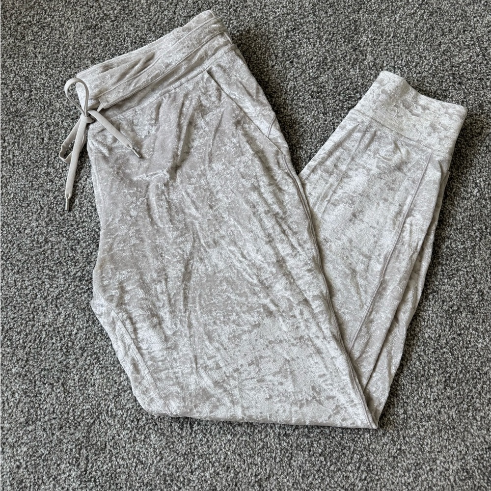 Lululemon Ready to Rulu 29” Jogger, Crushed Velvet, Chrome